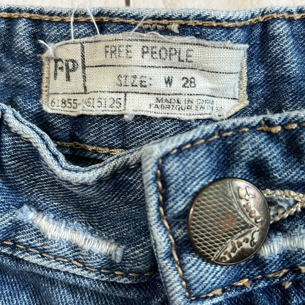 Free People shorts size 28 - Picture 6 of 11